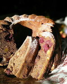 Шоколадный гугельхупф с вишней на глинтвейне