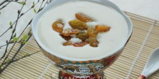 Молочный кисель с изюмом