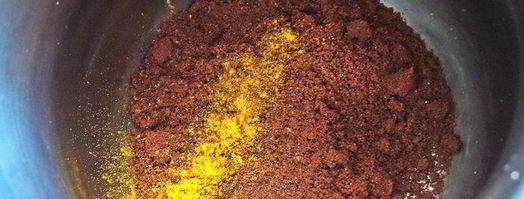 кофе с молоком и яичным ликером. Шаг 3