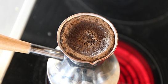 Кофе в турке на электрической плите