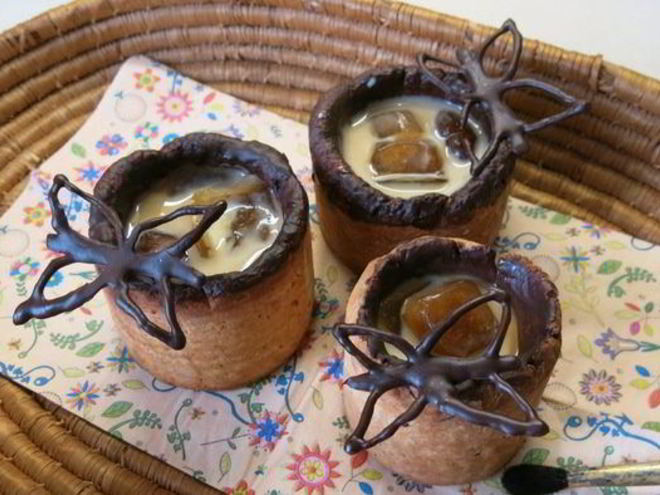 Рецепт ледяного кофе в песочных штофах палитра