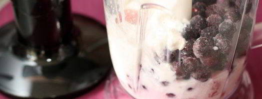 кокосовый коктейль с ягодами. Шаг 3