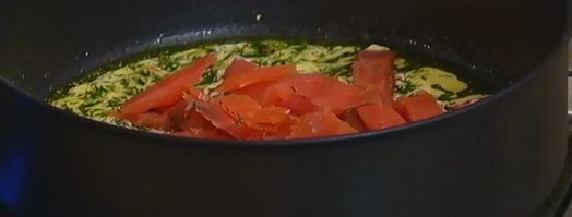 спагетти с копченой форелью и джином. Шаг 8