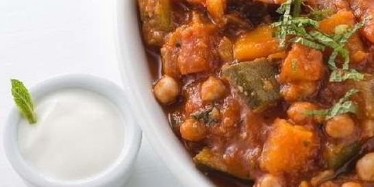 Таджин с нутом и баклажанами