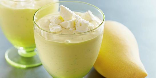 Коктейль с манго и мороженым