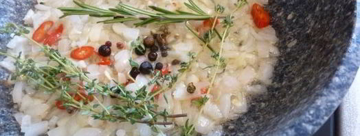 кролик с вином и пряными травами в духовке. Шаг 9