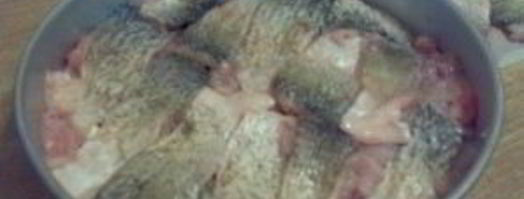 линь, тушеный с вином и шампиньонами. Шаг 8