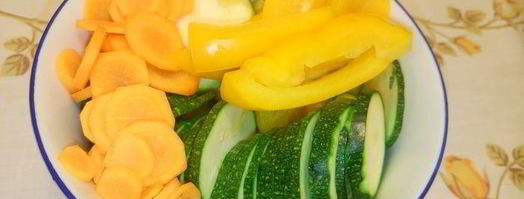 запеченная в кармашках форель с вином и овощами. Шаг 5