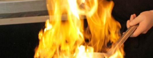 морская рыба фламбе с виски и грушей. Шаг 12