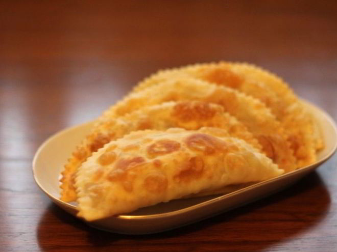 Рецепт чебуреков на молоке с водкой