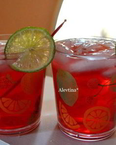 Клюквенно-малиновый коктейль