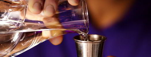 коктейль moscowpolitan. Шаг 3