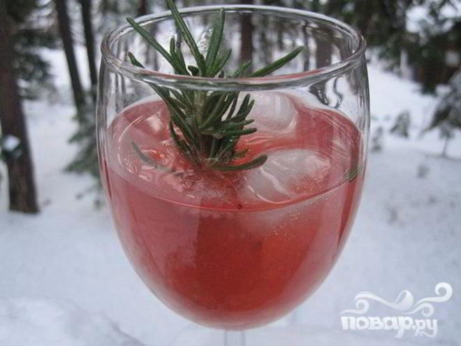 Рецепт коктейля с клюквой и розмарином