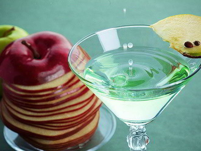 Рецепт коктейля яблочного мартини