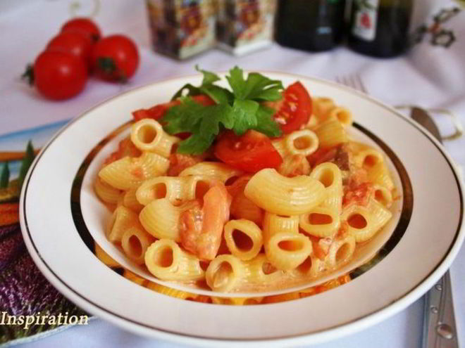 Рецепт пасты с водкой, семгой и помидорками черри