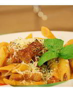 Паста в томатном соусе с водкой