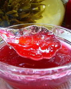 Желе из красной смородины с водкой