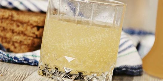 Квас из березового сока с ячменем