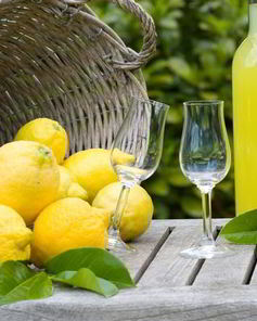 Домашний ликер Лимончелло лимонный