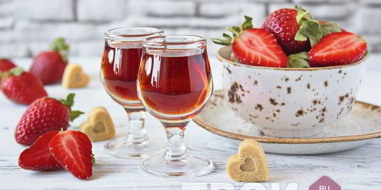 Клубничный ликер