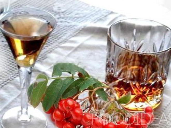 Рецепт ликера из красной рябины