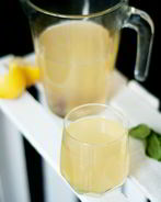 Лимонад с имбирем и медом