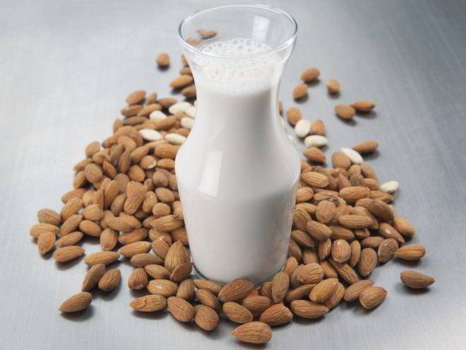 Рецепт миндального молока