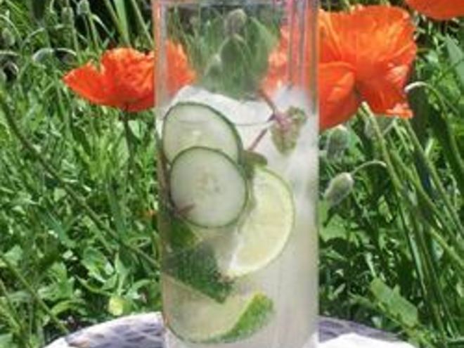 Рецепт мохито с мятой и свежим огурцом