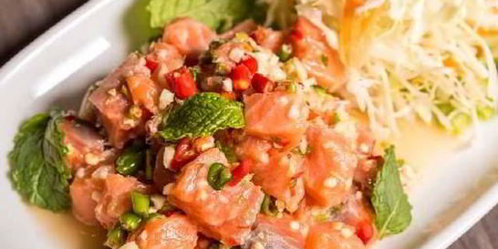 Семга мохито с салатом из фенхеля