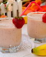 Клубнично-банановый молочный коктейль