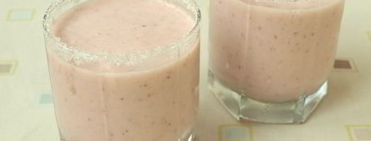 клубнично-банановый молочный коктейль. Шаг 9