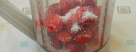 клубнично-шоколадный молочный коктейль. Шаг 3