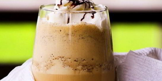 Кофейно-молочный коктейль с шоколадом