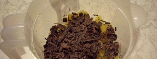 коктейль молочный с кусочками фруктов и шоколада. Шаг 13