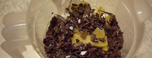 коктейль молочный с кусочками фруктов и шоколада. Шаг 15