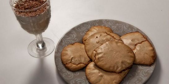 Молочно-миндальный коктейль