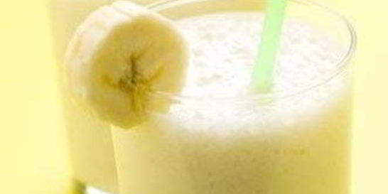 Молочный банановый коктейль