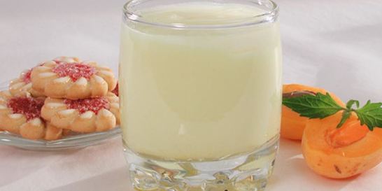 Молочный коктейль с абрикосами