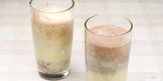 Молочный коктейль с бананом и шоколадом