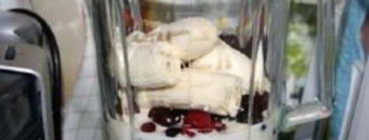 молочный коктейль с черешней. Шаг 3