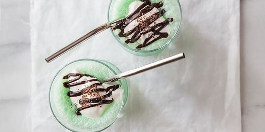 Молочный коктейль с мятным сиропом