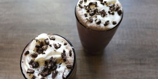 Молочный коктейль с печеньем Орео