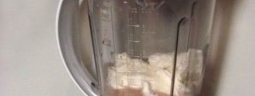 молочный коктейль с сиропом. Шаг 5