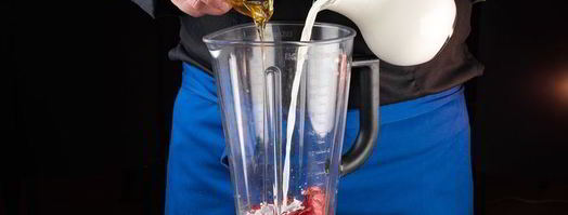 молочный коктейль с сушеными ягодами. Шаг 5