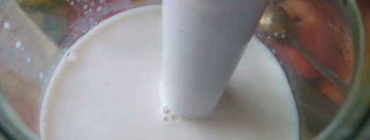 овсяно-молочный коктейль со сливовым вареньем. Шаг 4