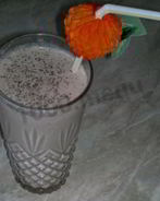 Шоколадный молочный коктейль с бананом