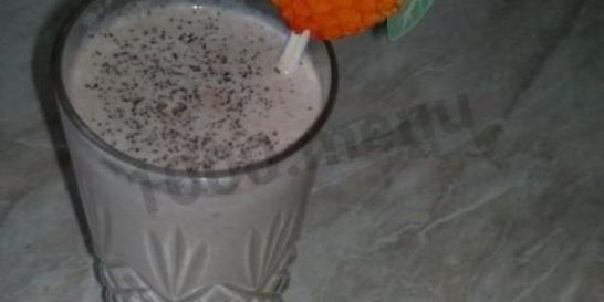 Шоколадный молочный коктейль с бананом