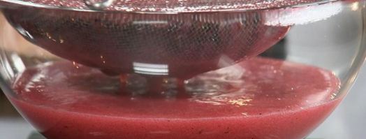 морс из черной смородины с медом и тимьяном. Шаг 3