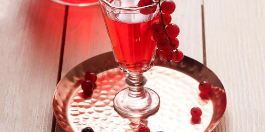 Домашняя наливка из красной смородины