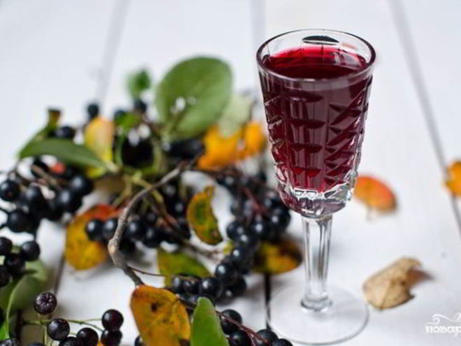 Рецепт наливки из черноплодной рябины